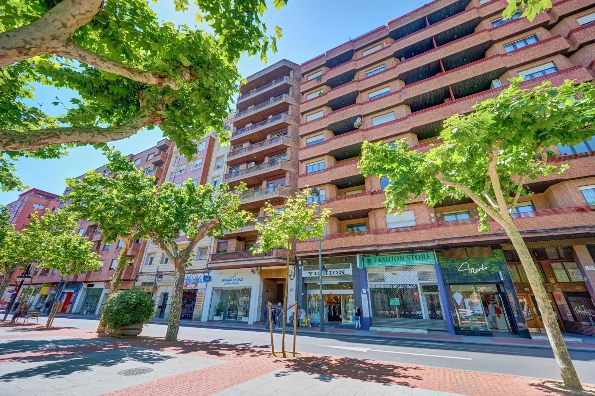 לוגרוניו Apartamento Las Terrazas Del Ayuntamiento By Clabao מראה חיצוני תמונה